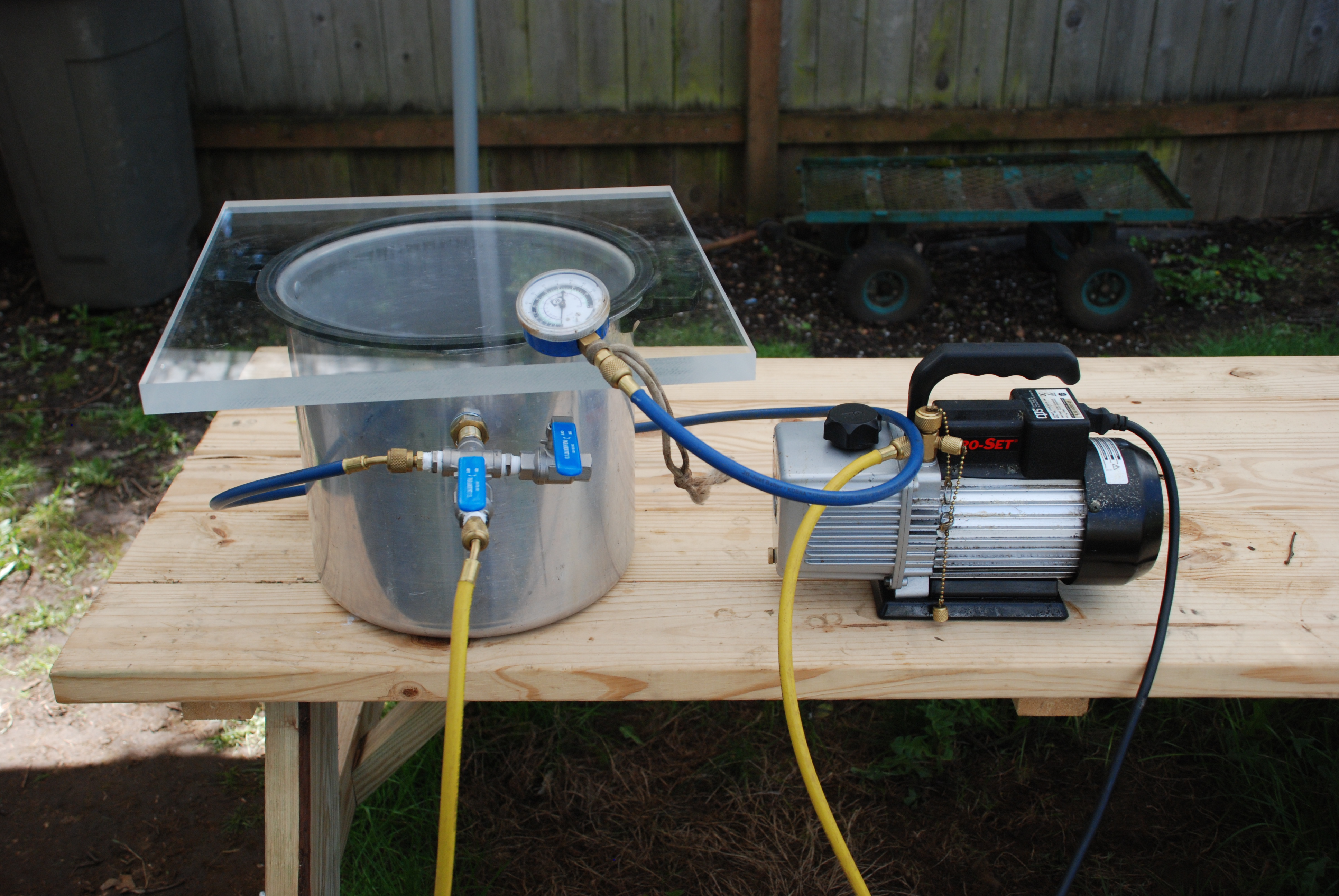 Vacuum chamber from pressure cooker